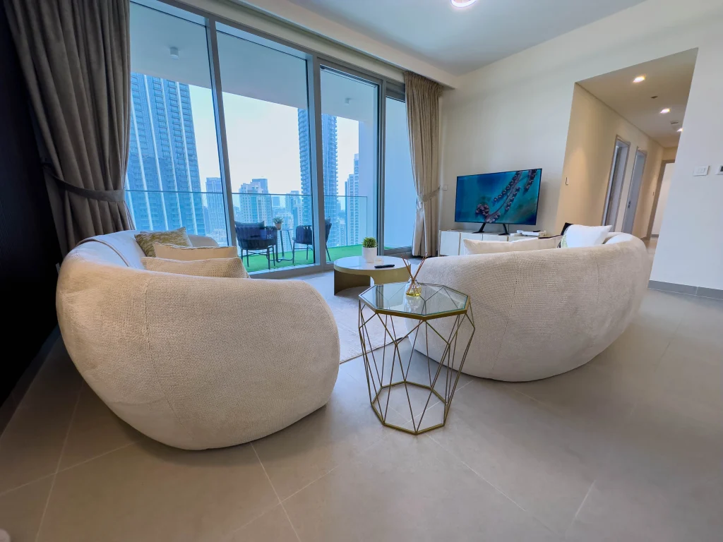 NH Royal 4BR | Burj Khalifa View, Pools & Gym |